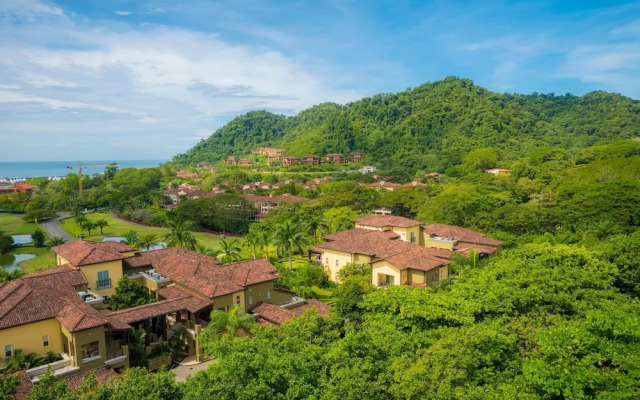 Altavista 5A 3 bdr 3 Bath Ocean View