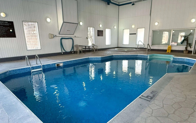 Super 8 by Wyndham Medicine Hat AB