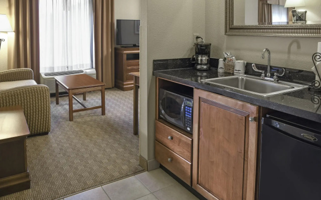 Hampton Inn & Suites Youngstown-Canfield