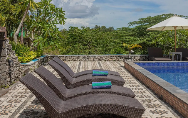 La Village Hill View