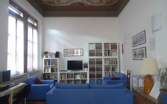 Protezione Della Giovane