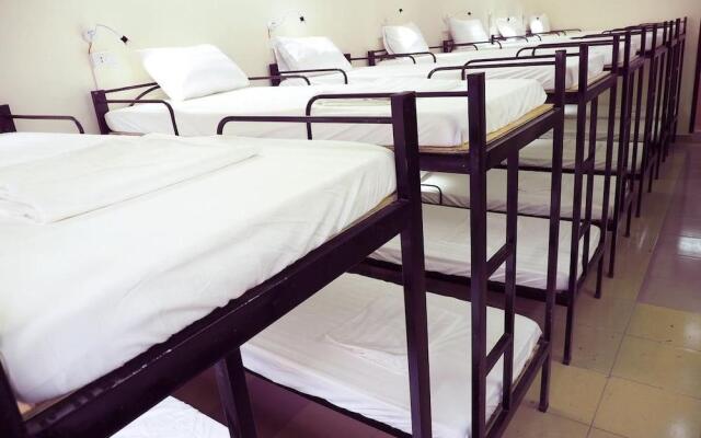 Hanoi Backpackers Hostel – Guest Rooms – Hanoi