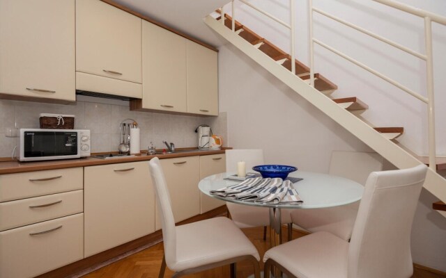Beautiful Apartment in Tucepi With 1 Bedrooms and Wifi