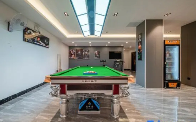 Wanlong Hotel (Nanning Guangxi University 33rd Middle School Subway Station) – Entertainment – Nanning