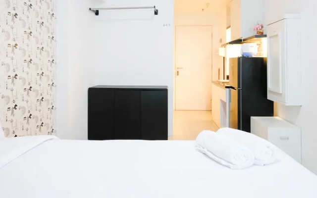 Clean Studio With Connected To Mall At Orchard Supermall Mansion Apartment – Guest Rooms – Surabaya