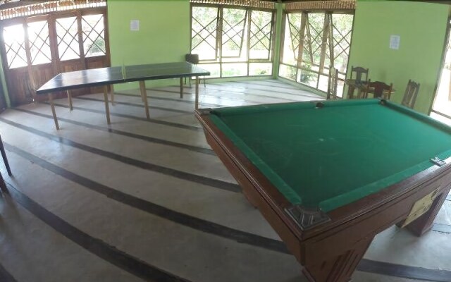 Oasis Praia Hotel