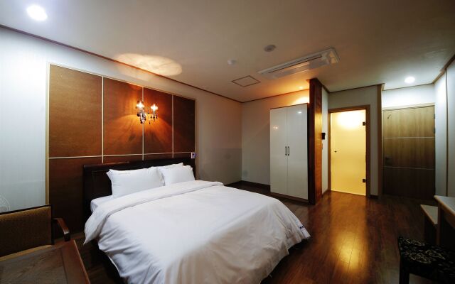 Venezia Tourist Hotel