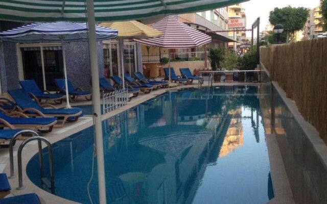 Mahmutlar Suit Otel
