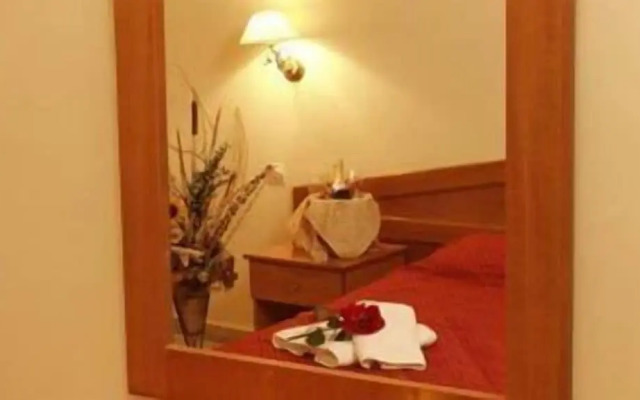 Venus Hotel & Suites