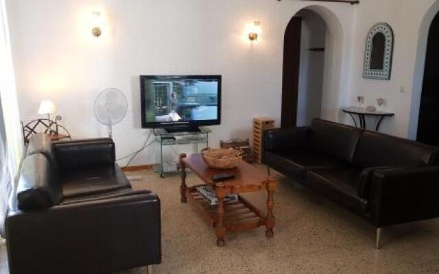 010 Segre Apt
