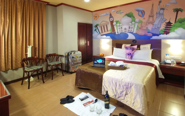 Golden Swallow Hotel