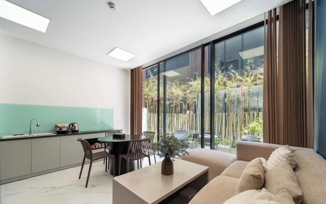 The Global City Luxury Soho Villa