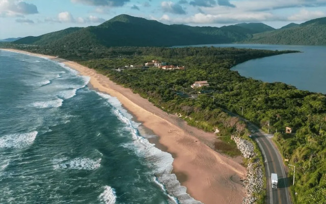 Pé na Areia Encanto da Armação