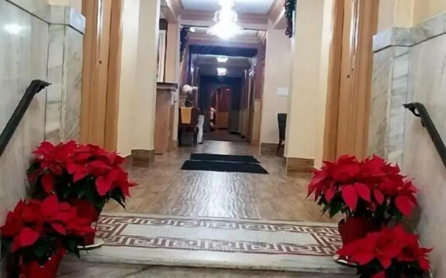 District Hotel