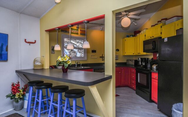 Retro Lake Landing 3 Bedroom House