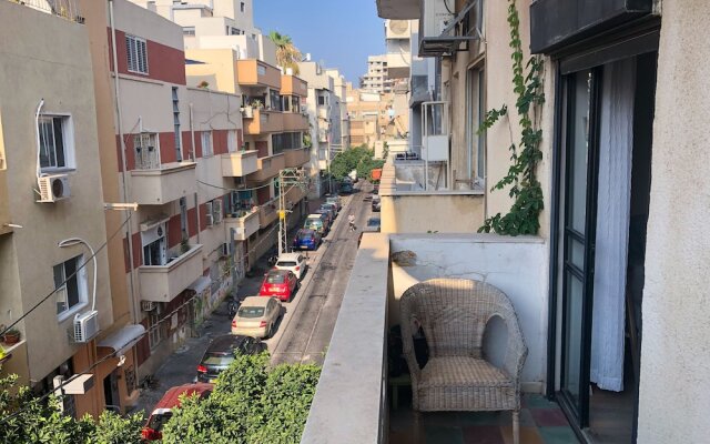 Urban Luxe Apartment - Downtown Tel Aviv