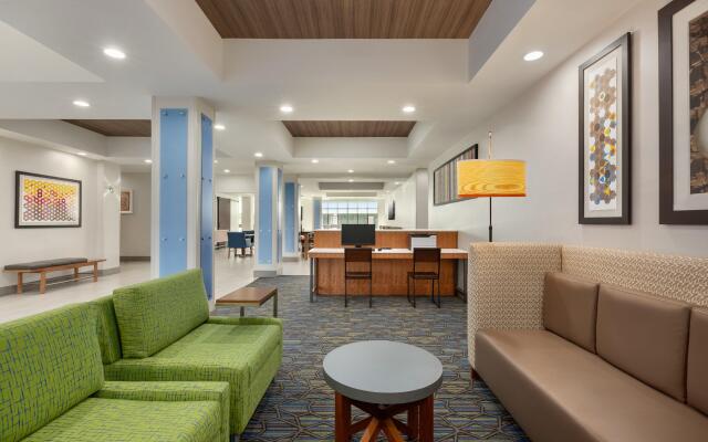 Holiday Inn Express Hotel & Suites Merced by IHG