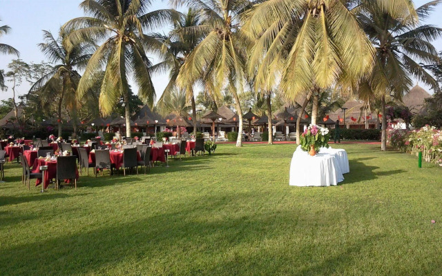 Royam Hotel