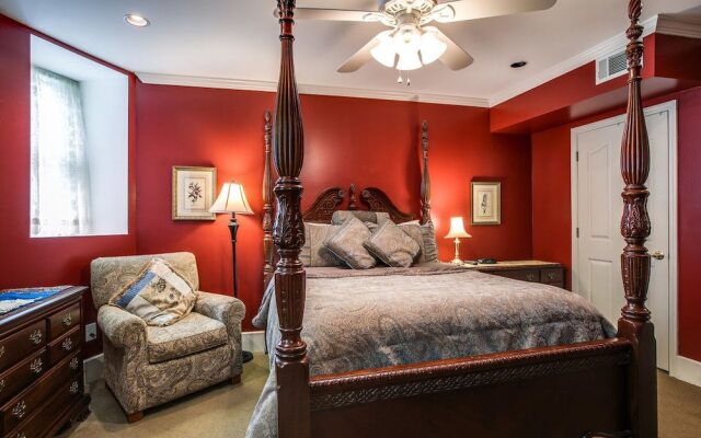 1501 Linden Manor Bed and Breakfast