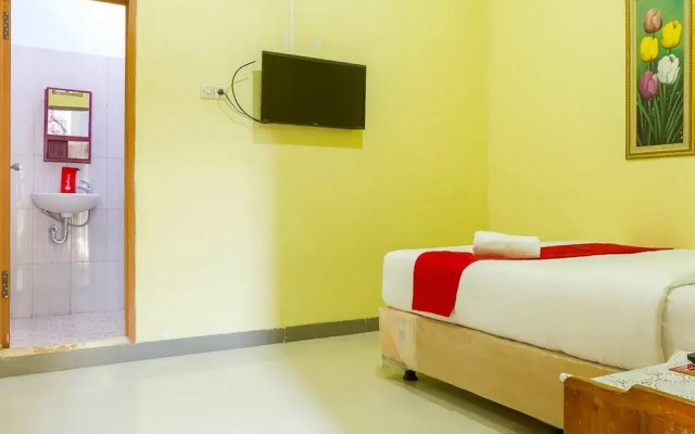 RedDoorz Syariah @ Puri Kalijaga Street