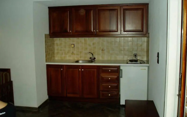 Elpida Apartments