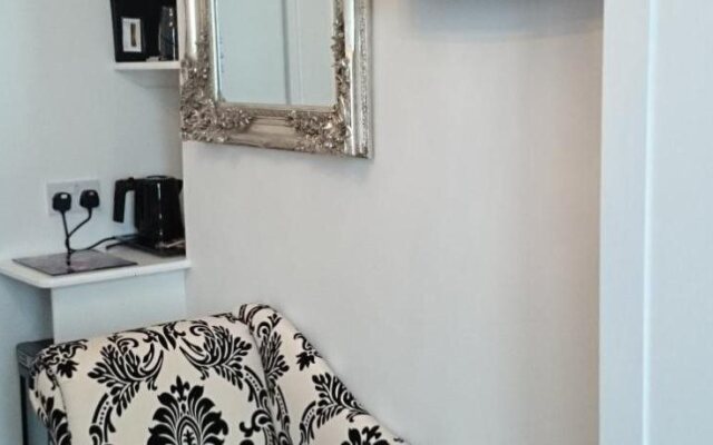 Robertsbrook Guest House