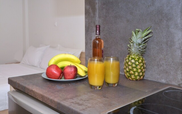 Koukaki a minimal studio