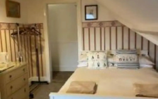Regis Lodge Guesthouse