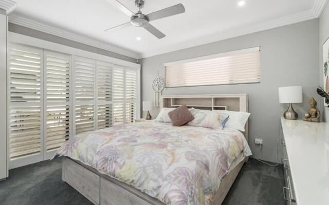 Francisco Waterfront At Port