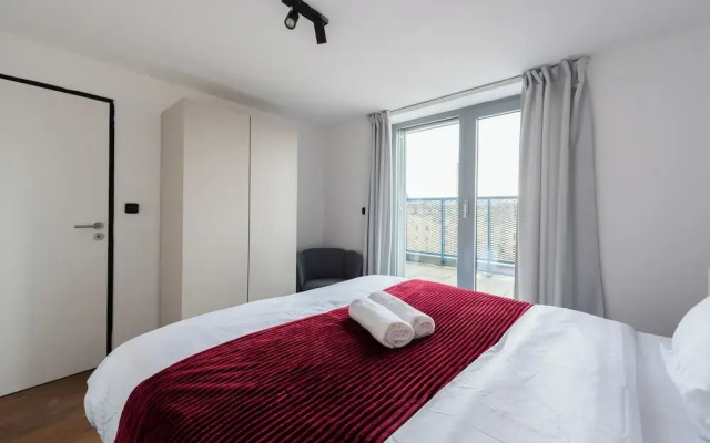 Modern Penthouse with 3-bedrooms