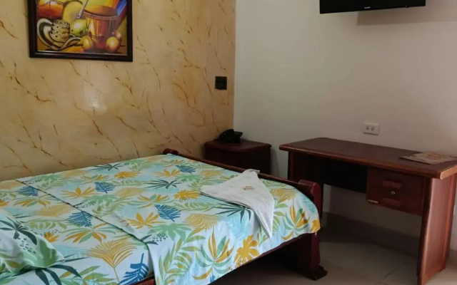 Hotel Colonial Inn