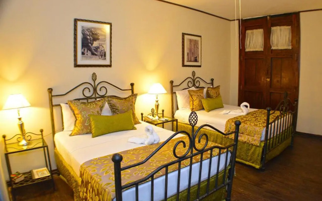 Hotel Los Balcones Leon