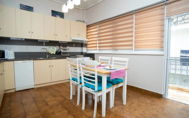 Electra s 2-bedroom Apt-convenient Location Patra