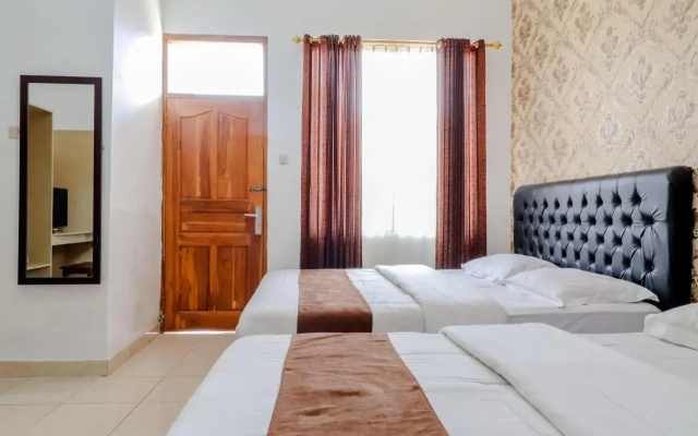 Griya Limasan Hotel