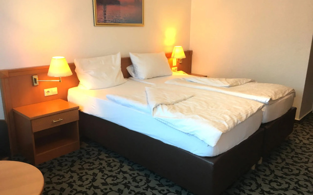 Caravelle Hotel im Park