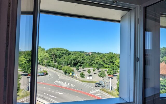 Evi's Home Hotel & Apartments