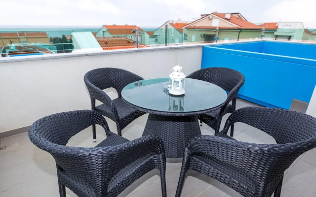 Apartments Tomana