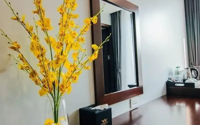 Top One Halong Hotel