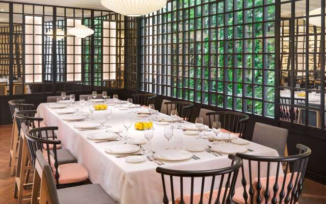 H10 Universitat Hotel