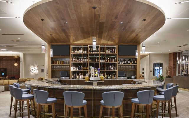 Courtyard Erie Bayfront