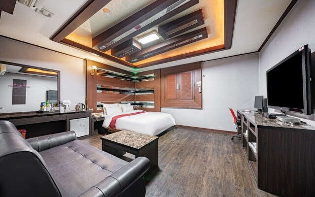 Suwon (Yeonghwadong) Herb Motel