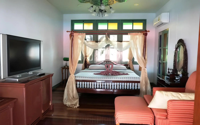 Baanrak Amphawa Homestay