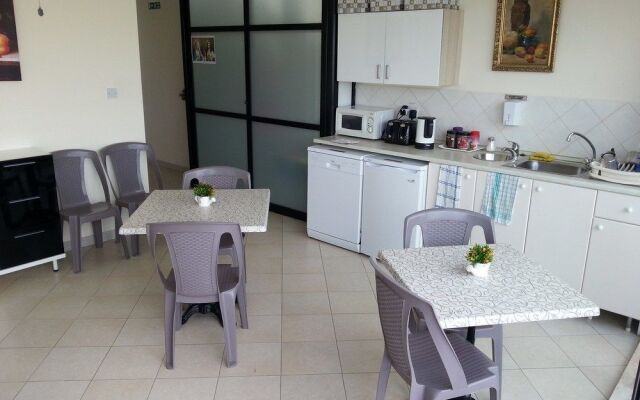 Akwador Guest House
