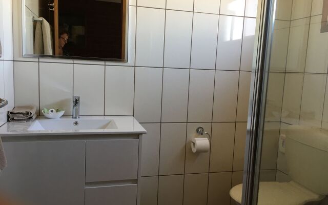 AAt 28 Goldsmith Motel