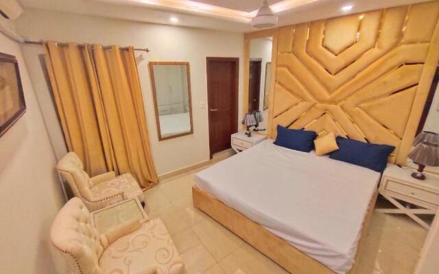 Luxurious & Comfy 1BHK Apartment, Wifi & SmartTV.