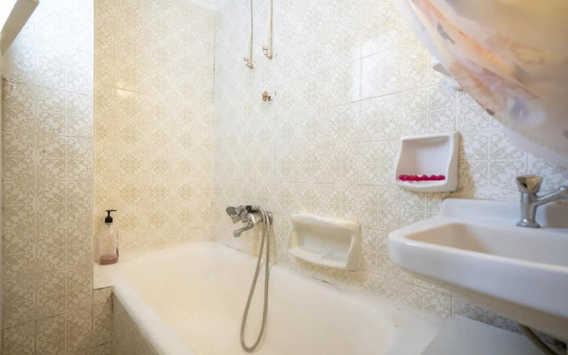 Acropolis Athens 1 bedroom 6 persons apartment.