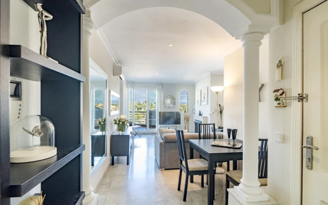 SAT24 - 2 bedroom, close to Puerto banus