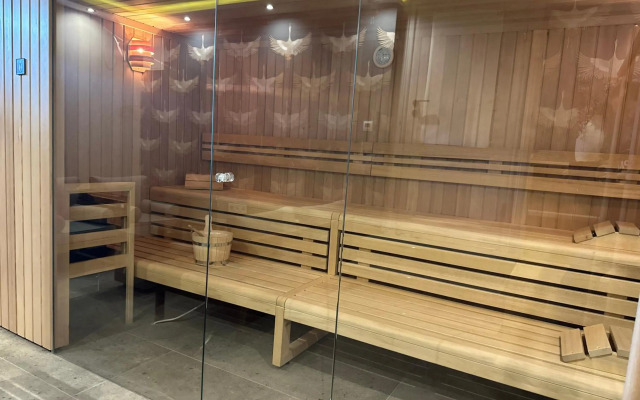 Goldmädchen 93 - Honeymoon Suite