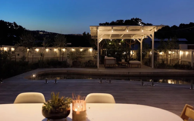 Tugun Retreat - 5BRM Home with Pool