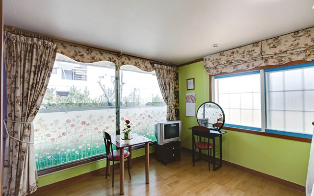 Pohang Loren Pension